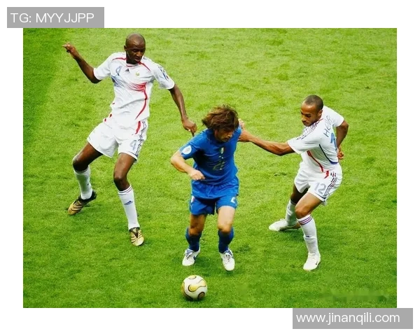 逃亡美国足球明星的传奇故事与背后的秘密人生揭秘