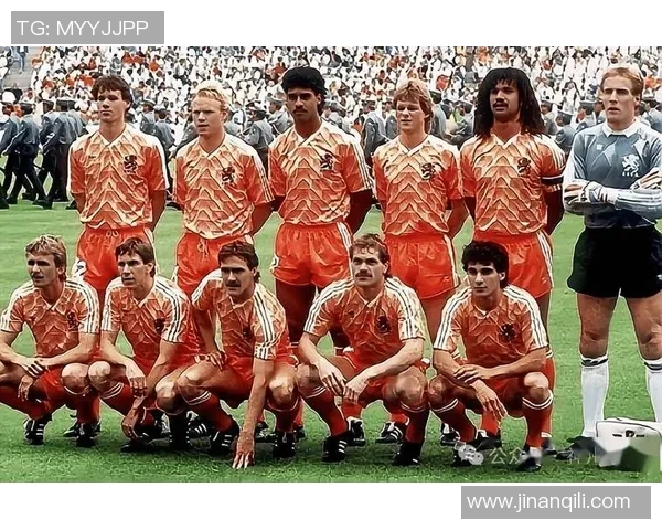 从零到巅峰的足球巨星们：他们的成长与成就之路